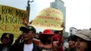 Woman Catches Her Rapist In Traffic Jam, Helps Inspire Indonesia's Slut Walk